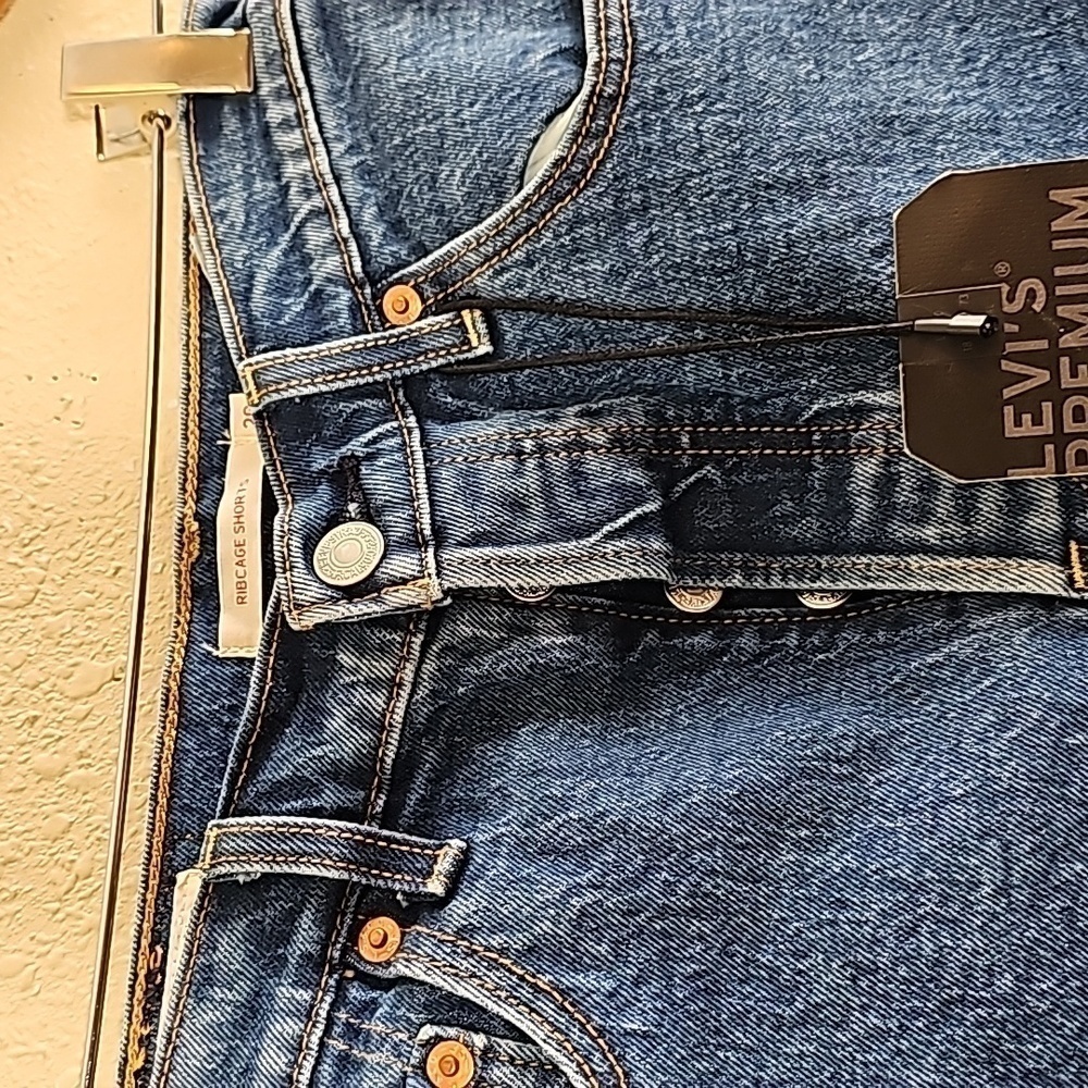 Levi's Premium Denim Shorts - Picture 2 of 5